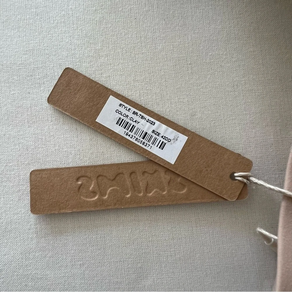 Skims Fits Everybody T-Shirt Bra in Clay - Picture 14 of 15